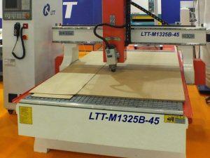 LTT-M1325B (45) Фрезерно-гравировальный станок с наклоняемым шпинделем и ЧПУ