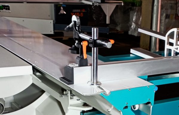 Форматно-раскроечный станок MJ6132C с электроподъёмом пильного узла